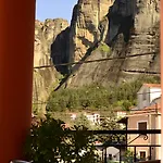 Lithos Guest house 3*