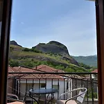 Lithos Konukevi 3*