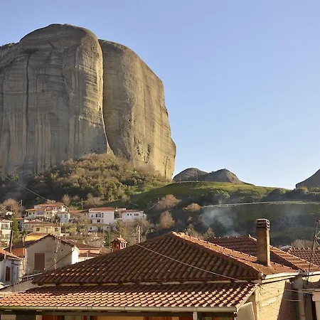 Lithos 게스트하우스 칼람파카