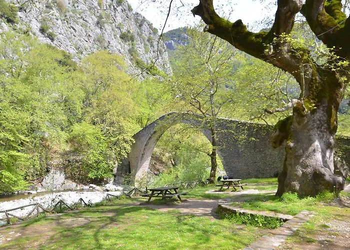 Lithos 게스트하우스 칼람파카